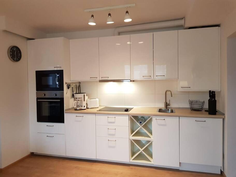 Living City, Apartament Cu Doua Dormitoare Sibiu Exteriör bild