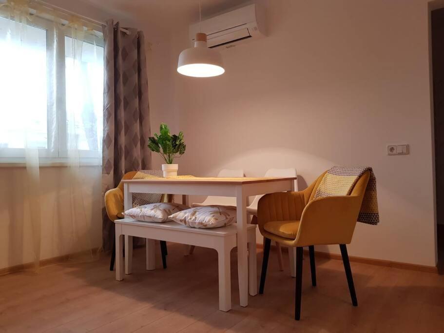 Living City, Apartament Cu Doua Dormitoare Sibiu Exteriör bild